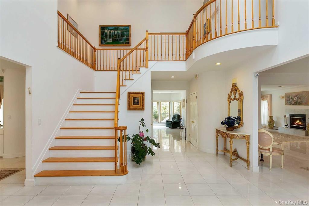 21 Cary Road, Great Neck, NY 11021