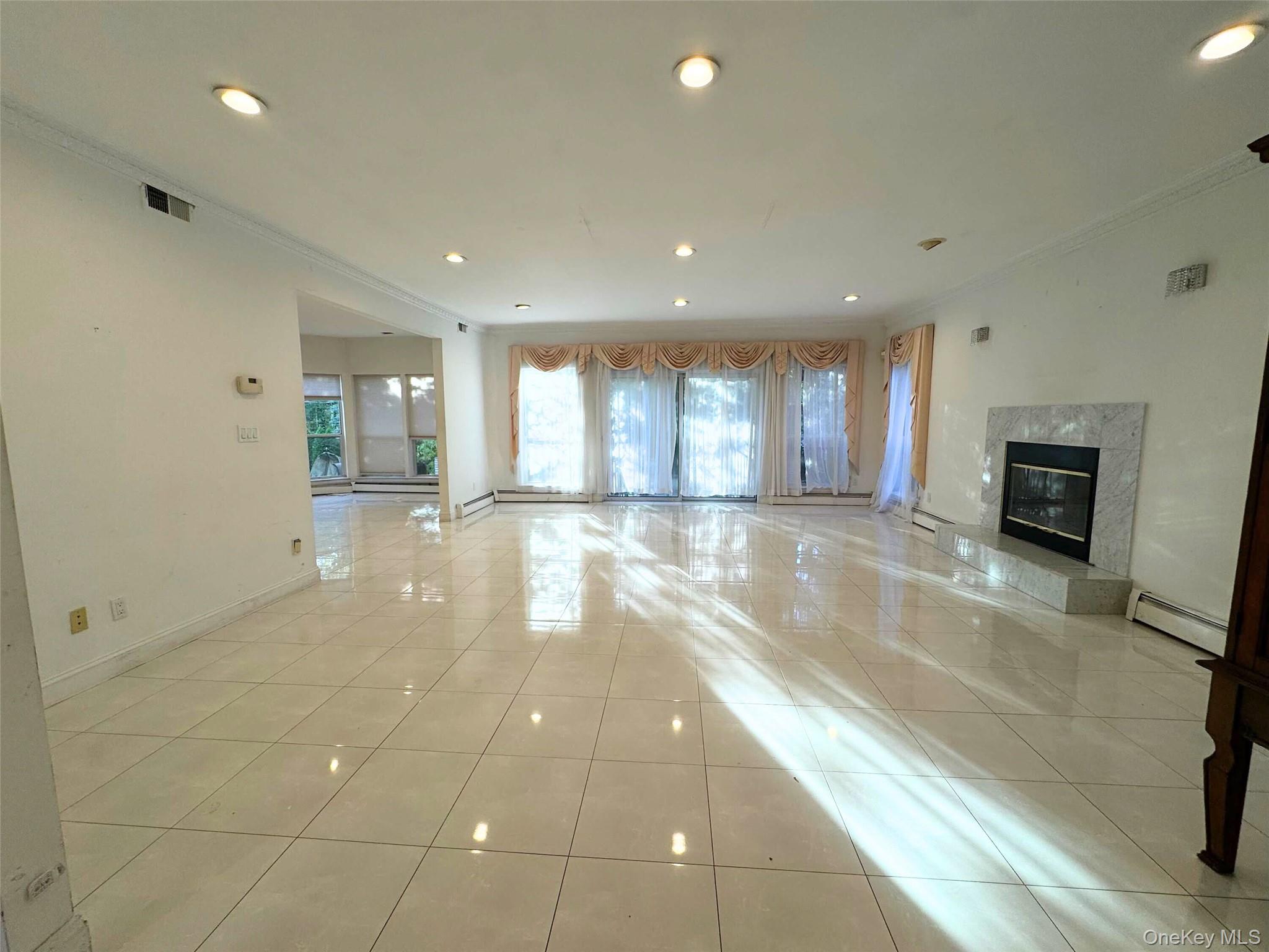 21 Cary Road, Great Neck, NY 11021