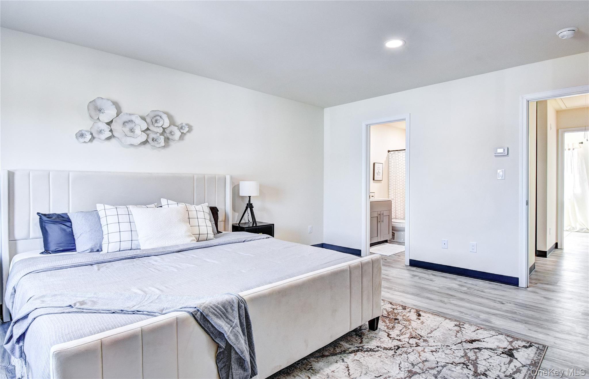 39 LEVY Place, Saugerties, NY 12477