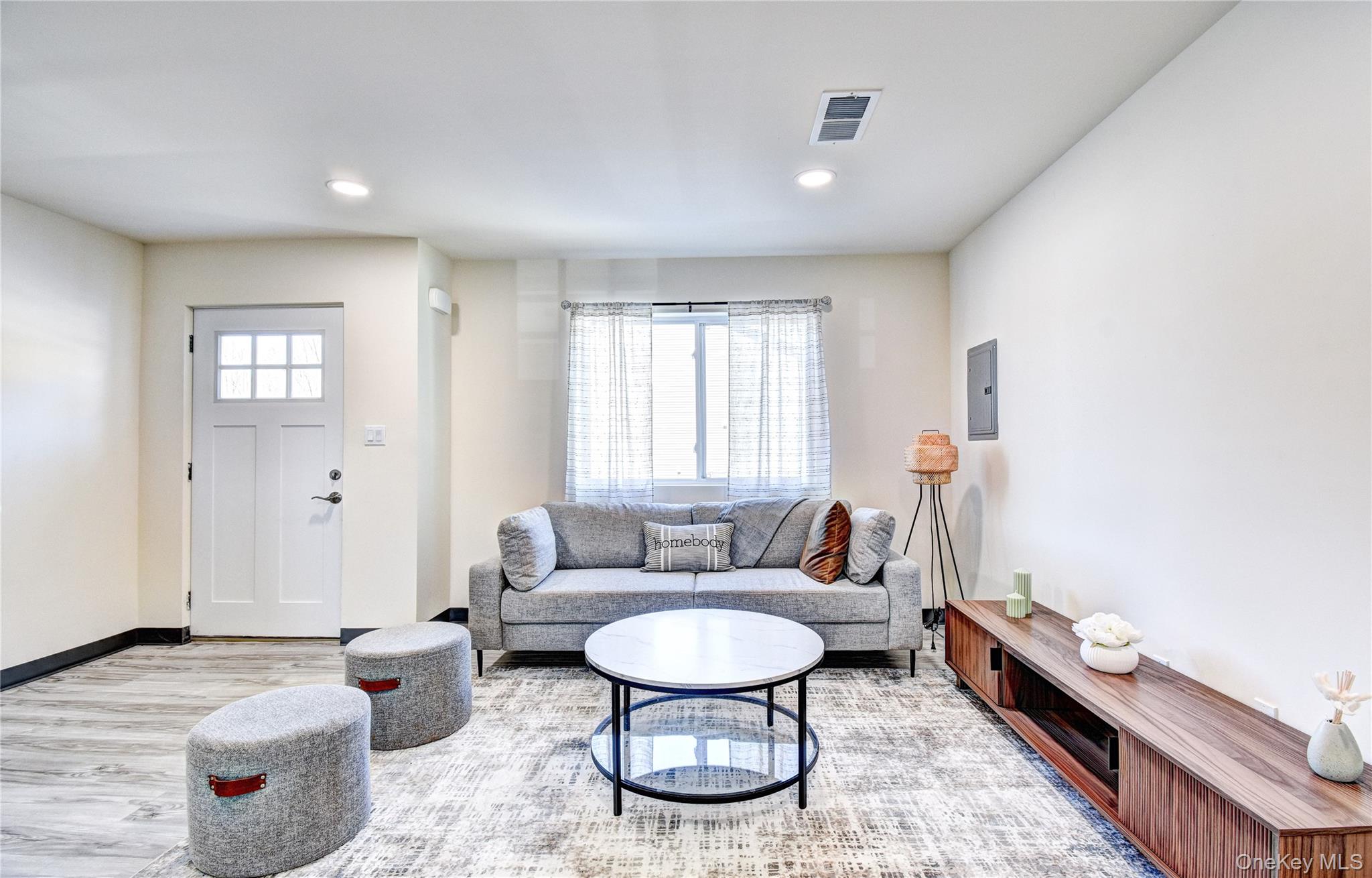 39 LEVY Place, Saugerties, NY 12477