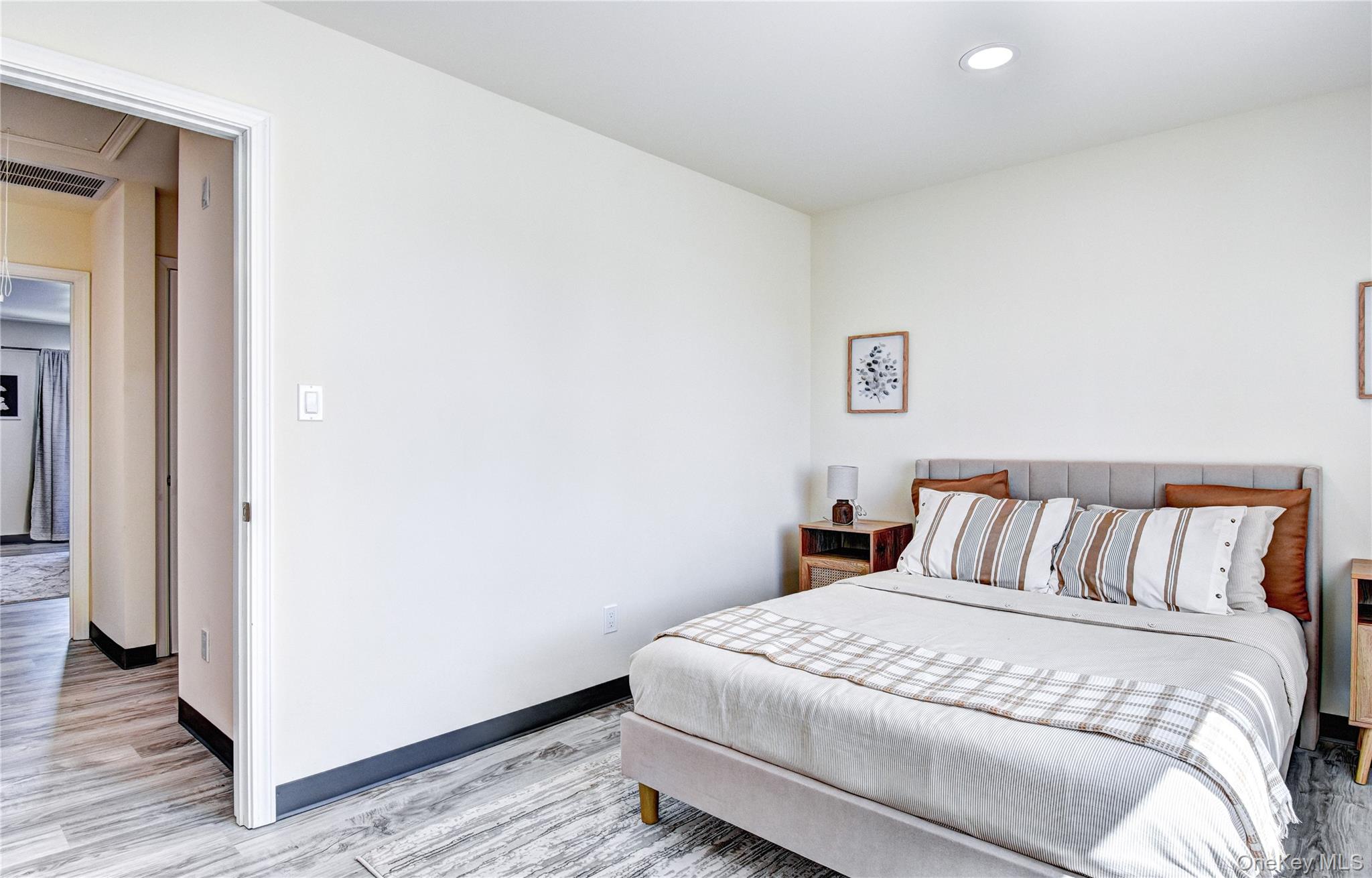 39 LEVY Place, Saugerties, NY 12477