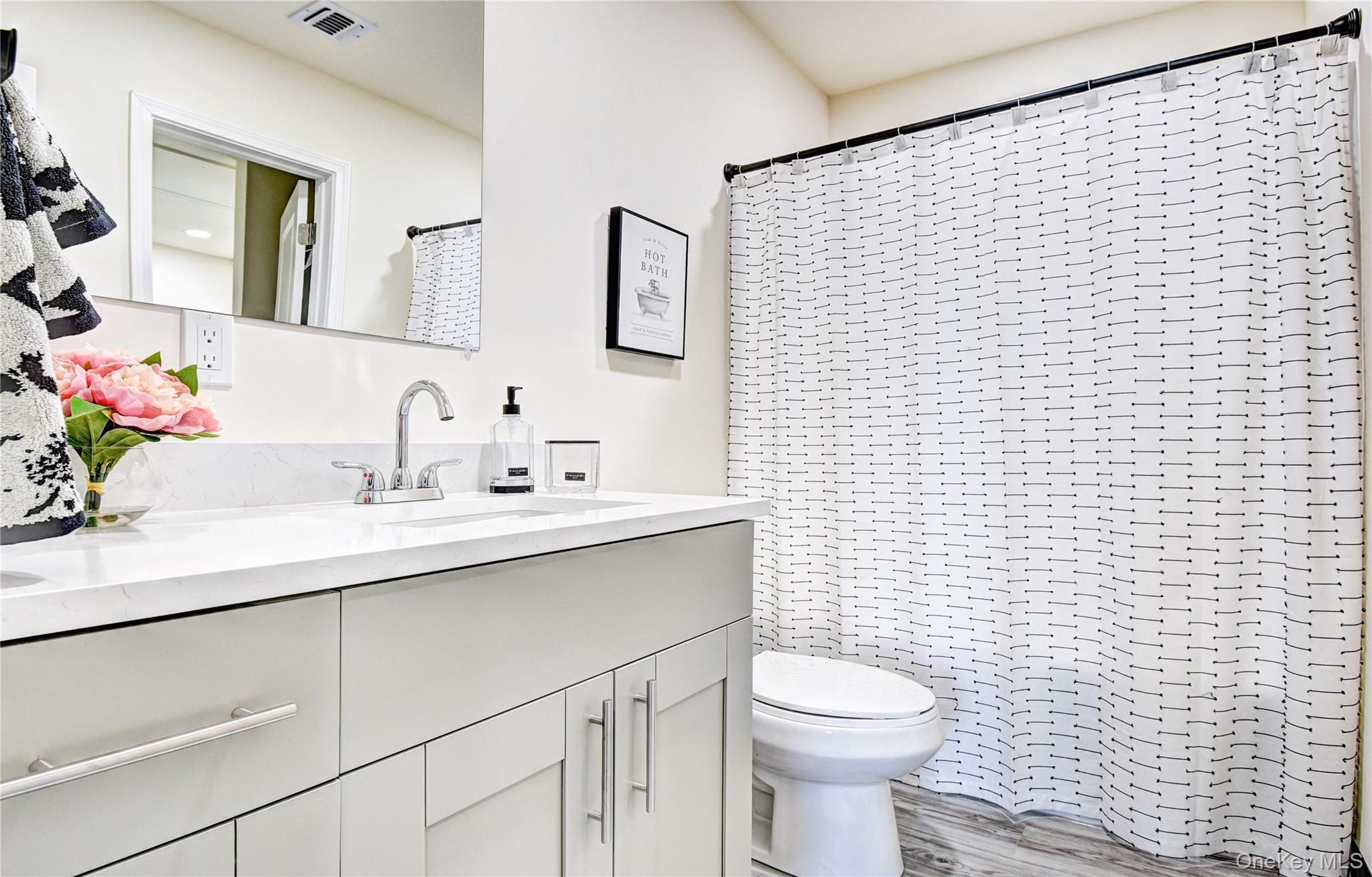 39 LEVY Place, Saugerties, NY 12477