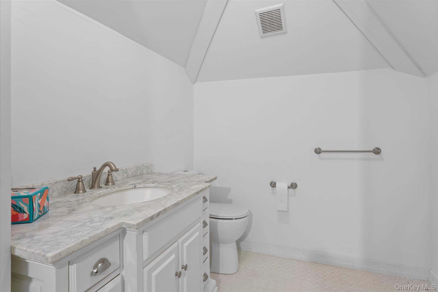 121 S Jamesport Avenue, South Jamesport, NY 11970