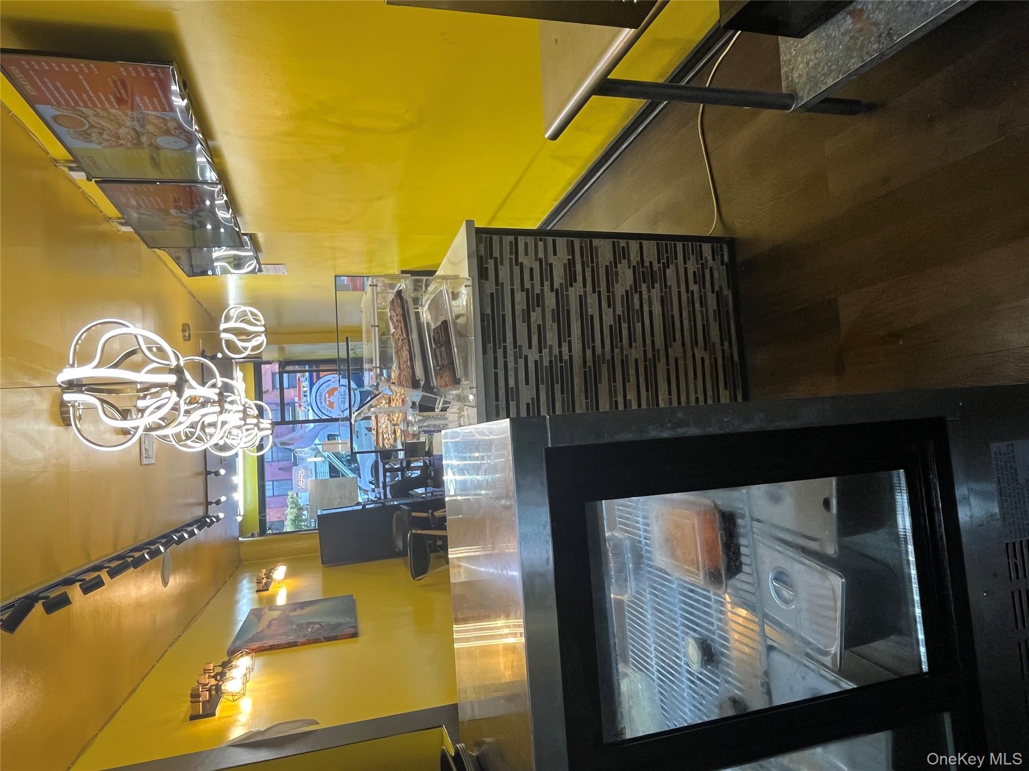 109 1st Avenue, New York (Manhattan), NY 10003