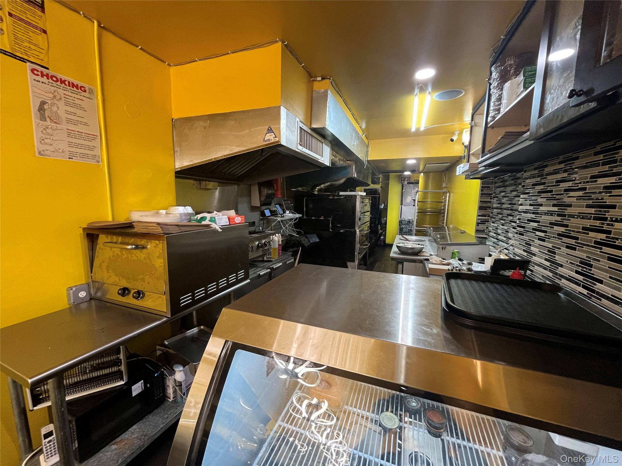 109 1st Avenue, New York (Manhattan), NY 10003