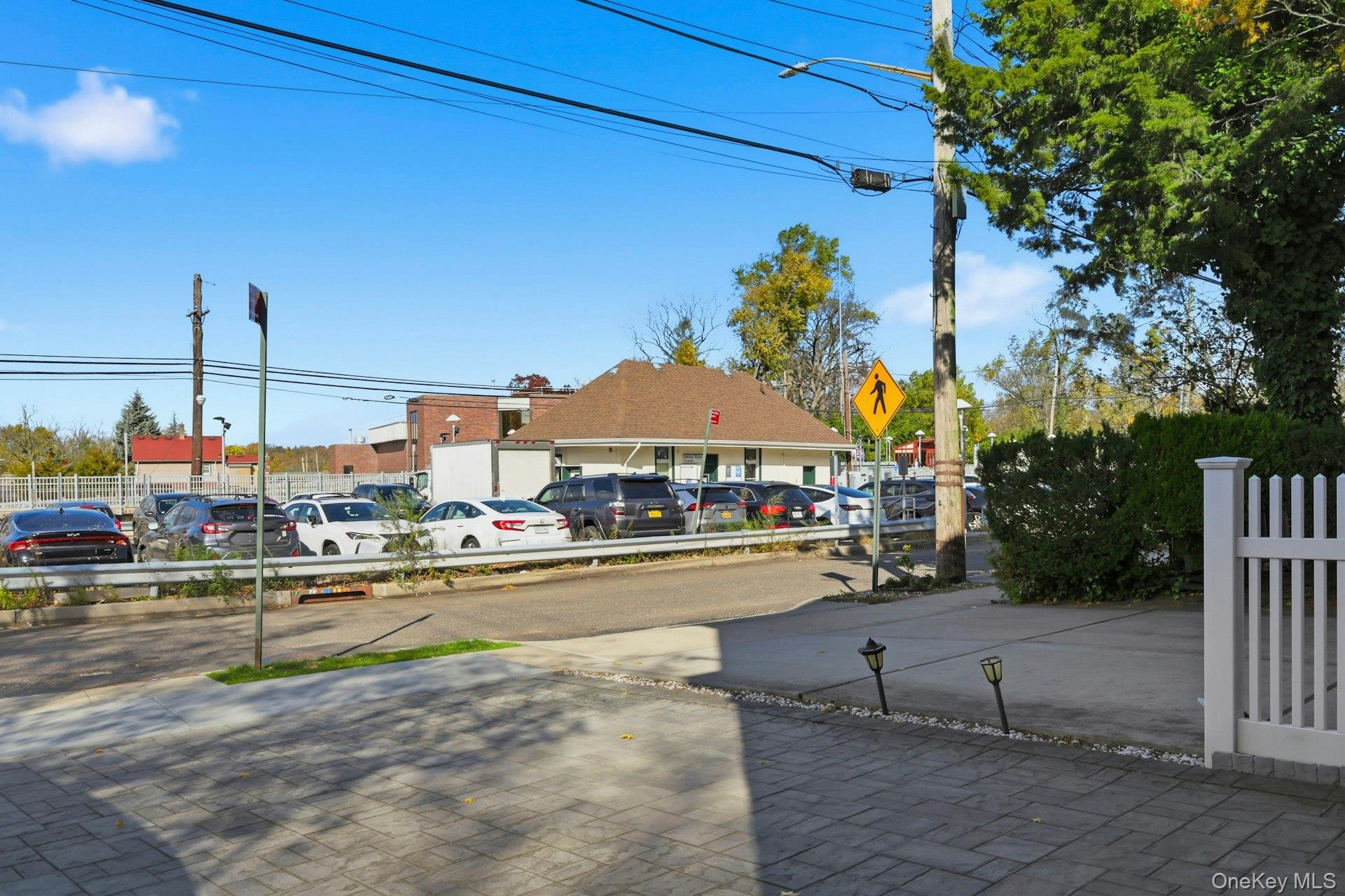 250-04 39th Road, Little Neck, NY 11363