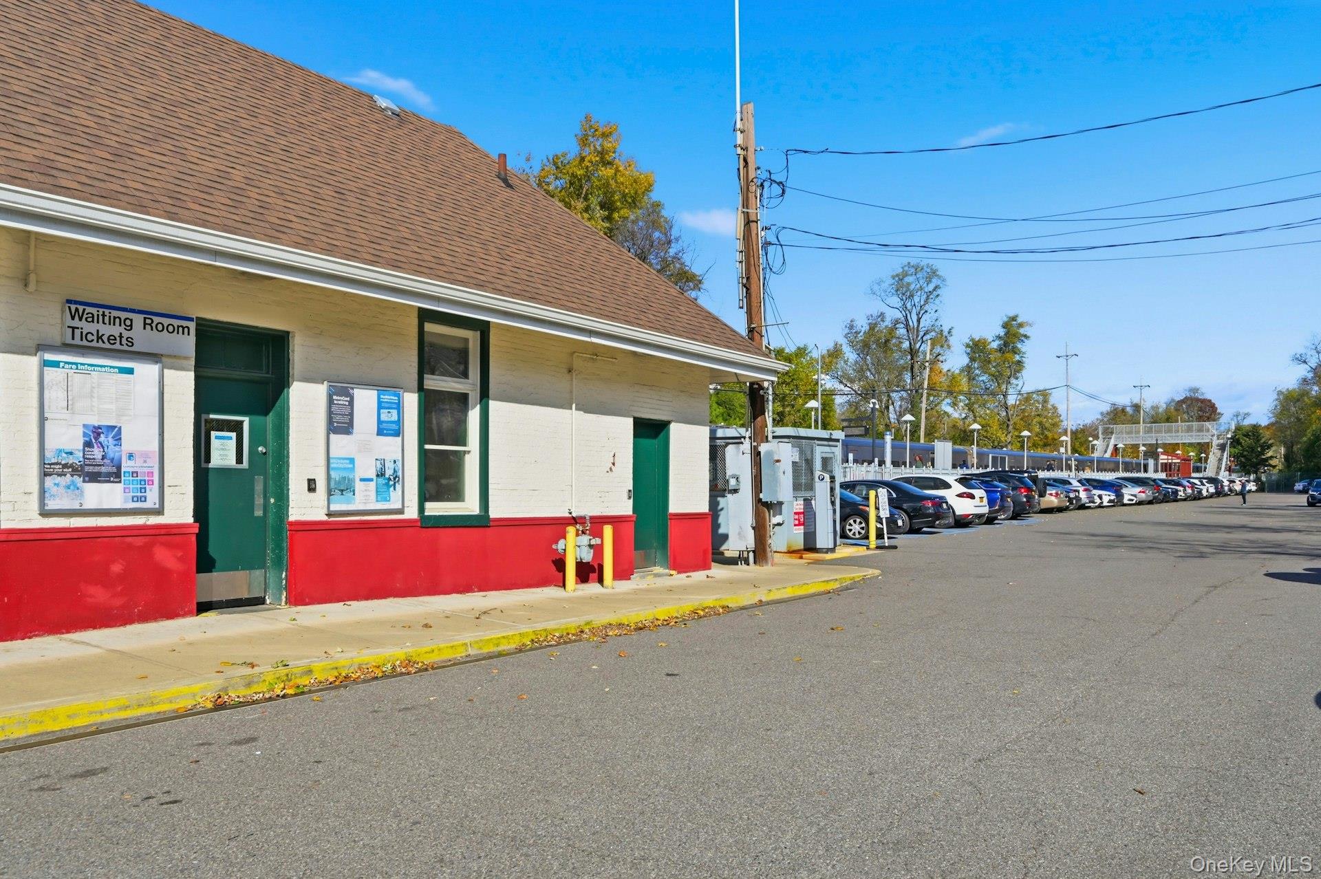 250-04 39th Road, Little Neck, NY 11363