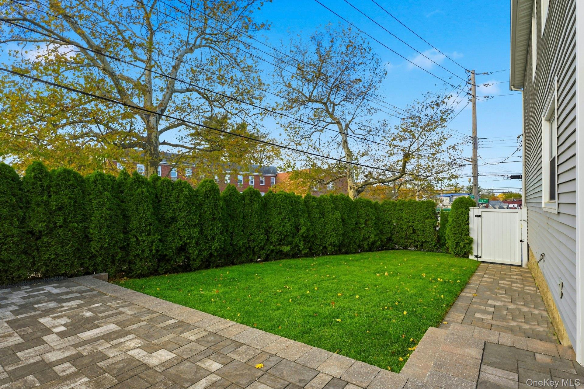 250-04 39th Road, Little Neck, NY 11363