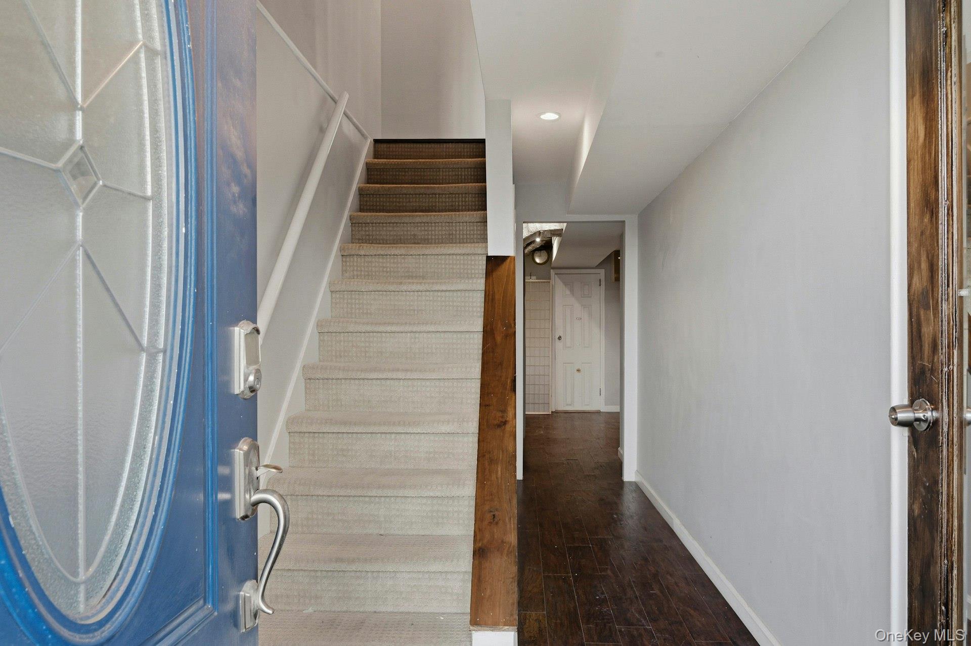 250-04 39th Road, Little Neck, NY 11363