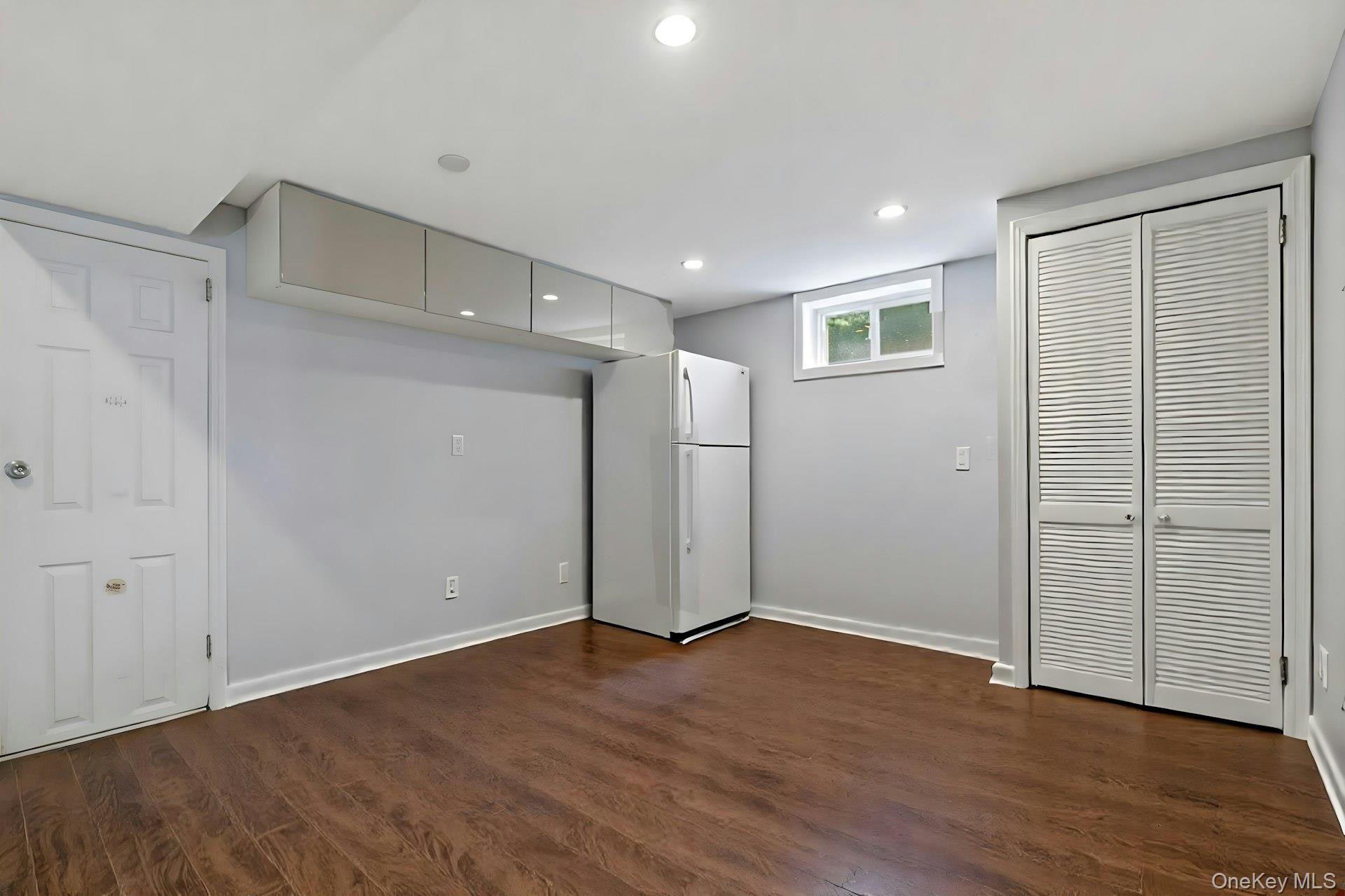 250-04 39th Road, Little Neck, NY 11363