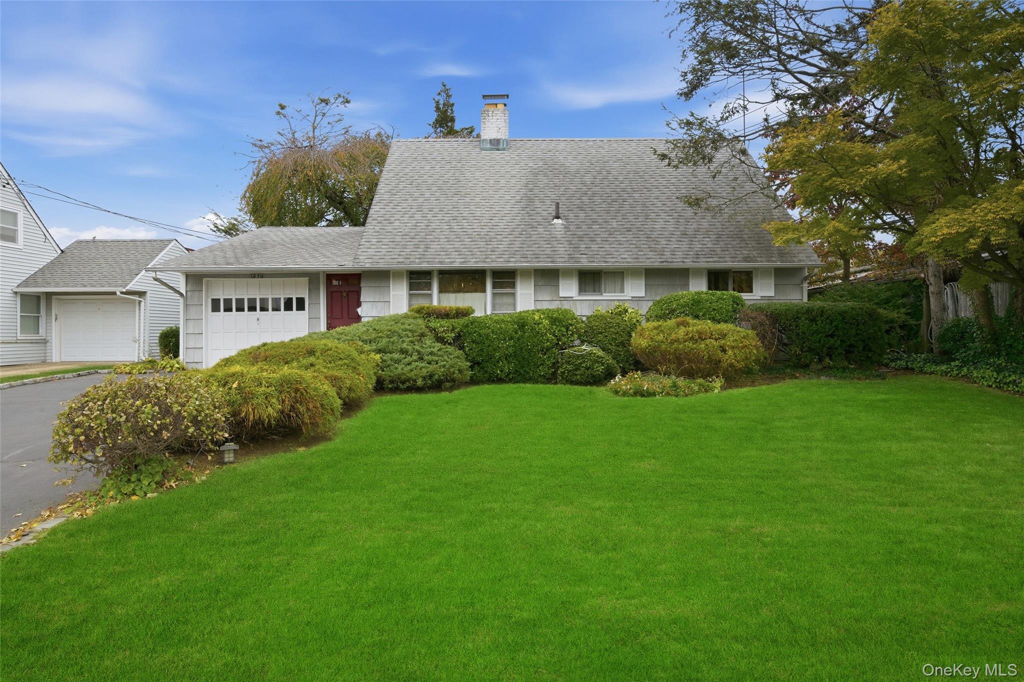 150 Kingfisher Road, Levittown, NY 11756