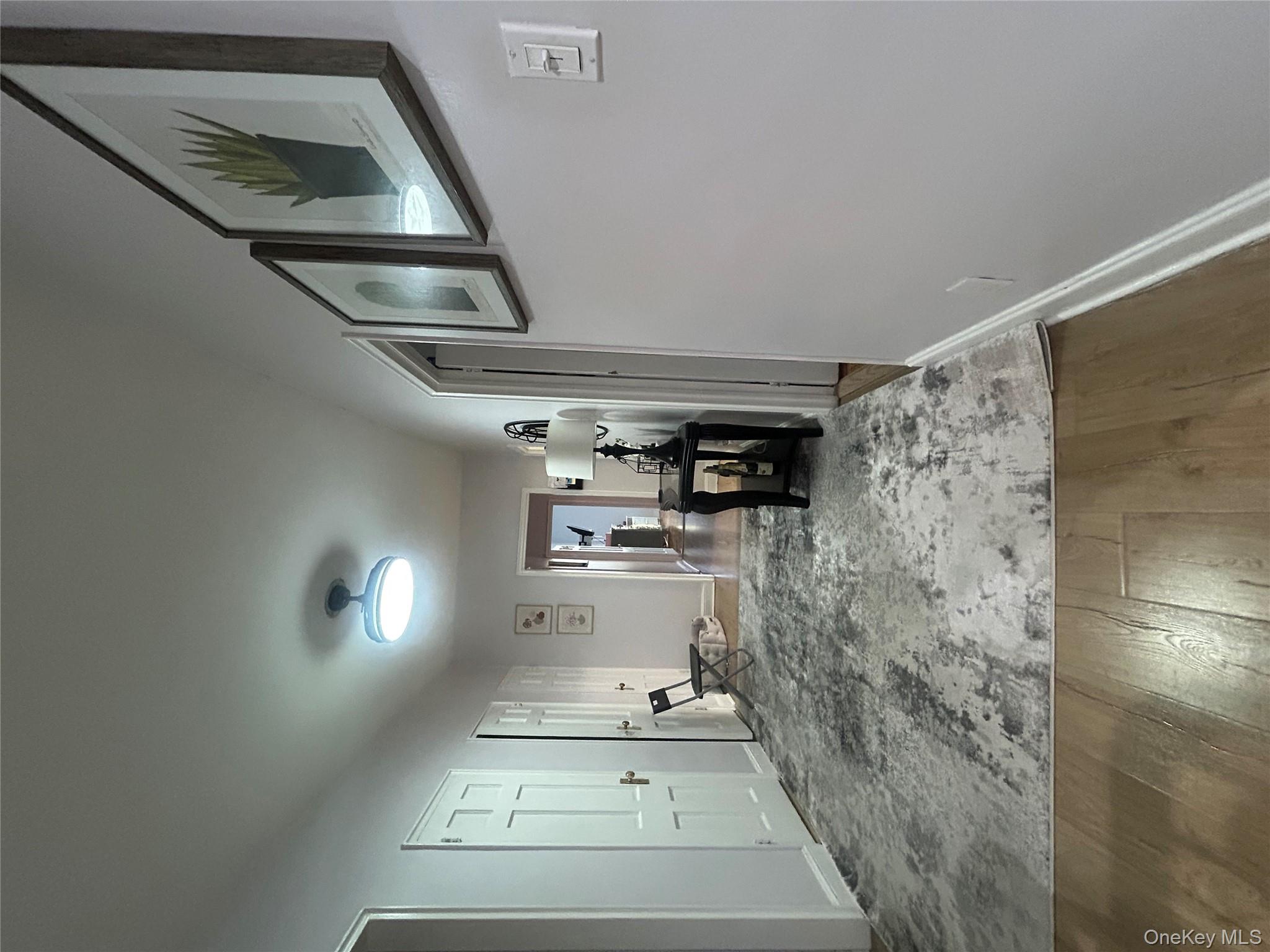 230 Central Ave # 1F, Lawrence, NY 11559