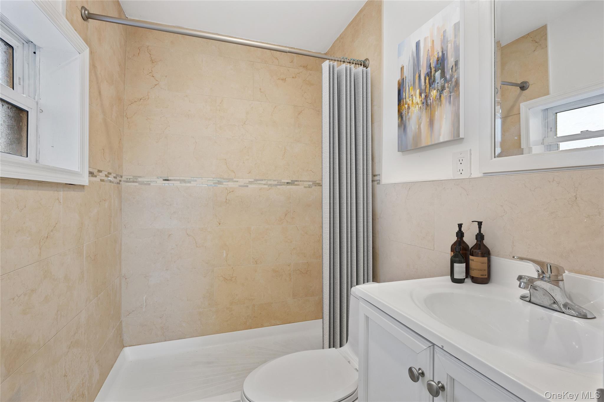 15 E Carl Street, Hicksville, NY 11801