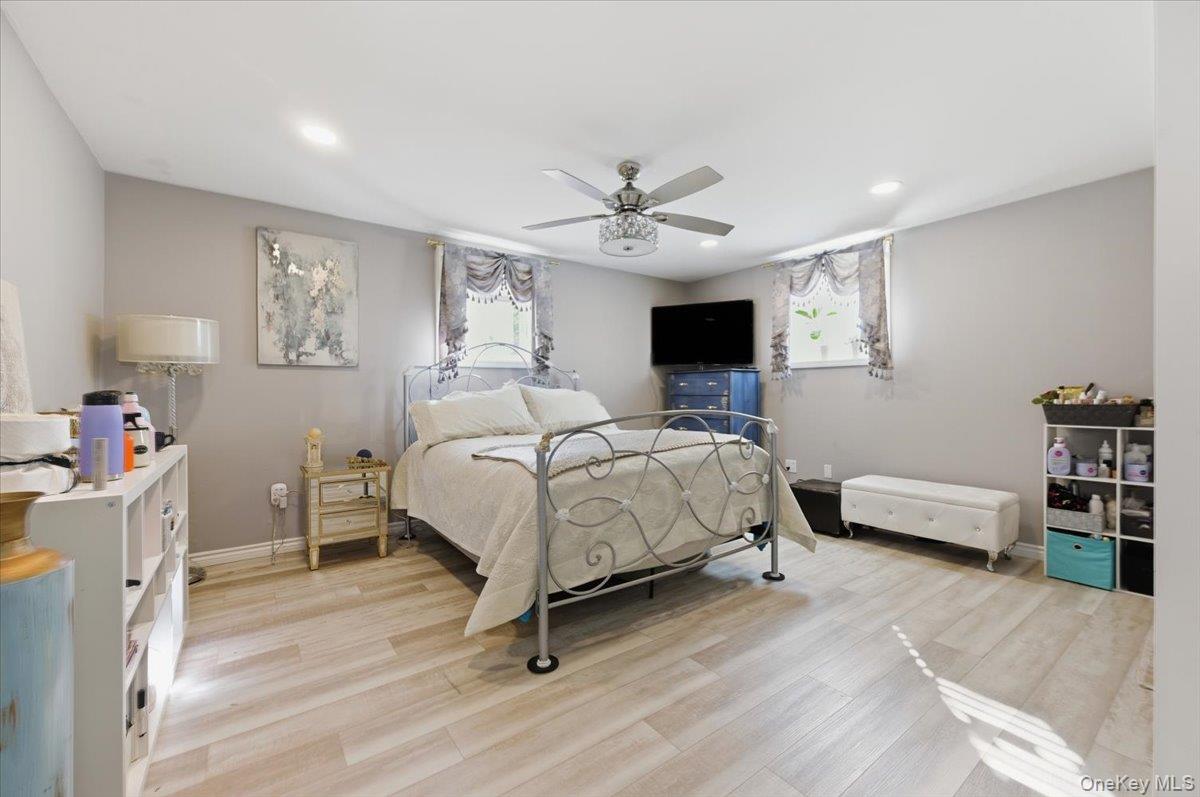 8 Penn Drive, Dix Hills, NY 11746