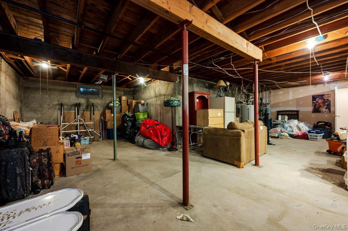 8 Penn Drive, Dix Hills, NY 11746