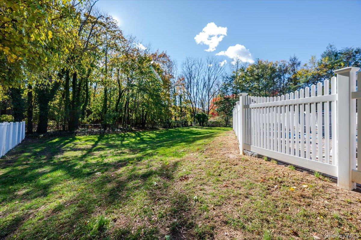 8 Penn Drive, Dix Hills, NY 11746