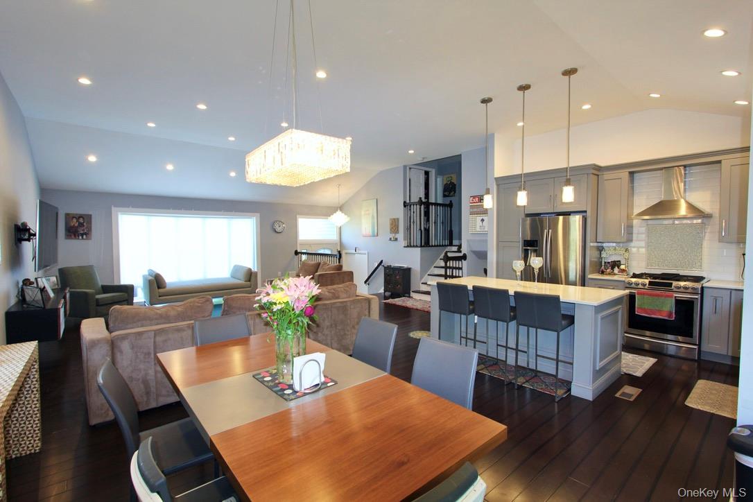 83 Executive Drive, New Hyde Park, NY 11040