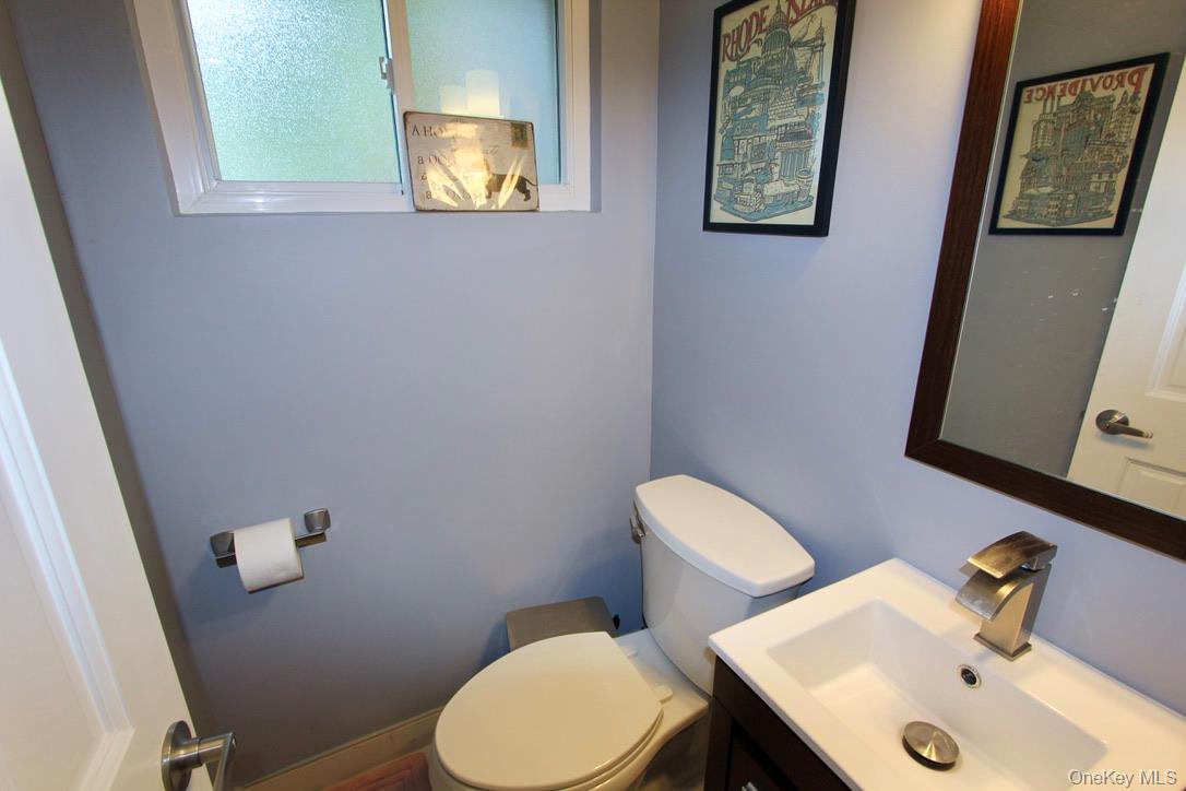 83 Executive Drive, New Hyde Park, NY 11040