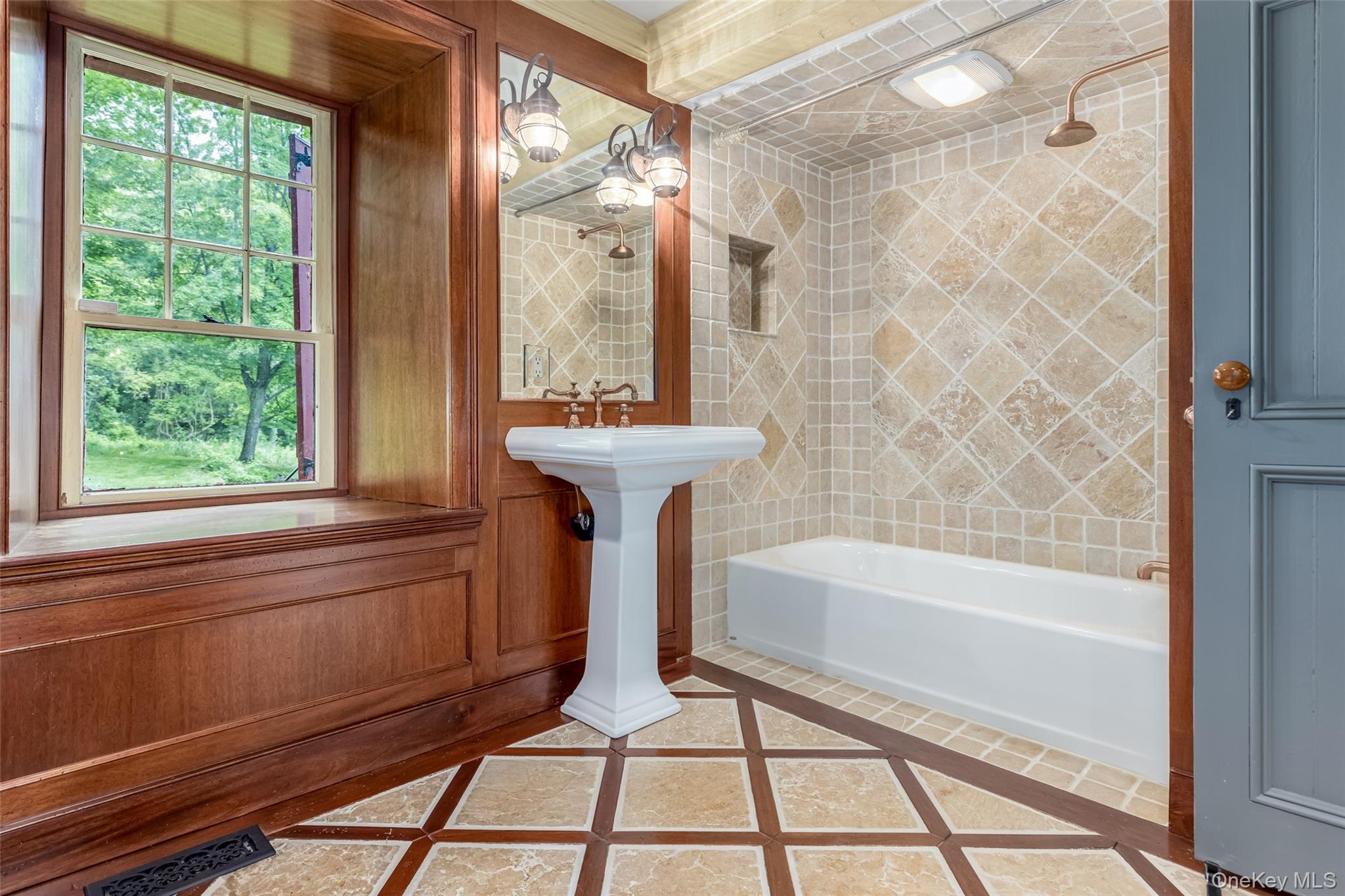 1282 Old Post Road, Ulster Park, NY 12487