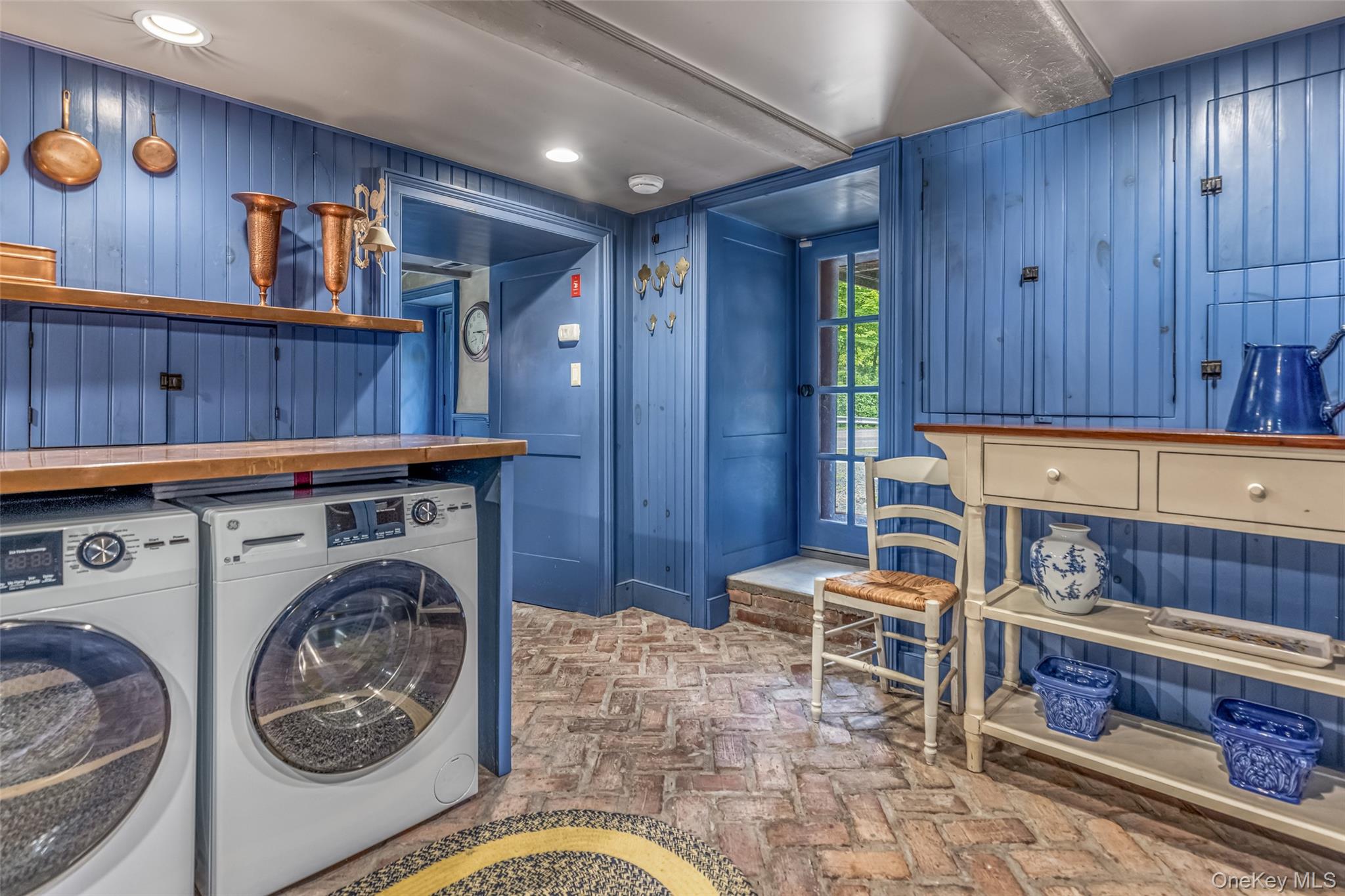 1282 Old Post Road, Ulster Park, NY 12487