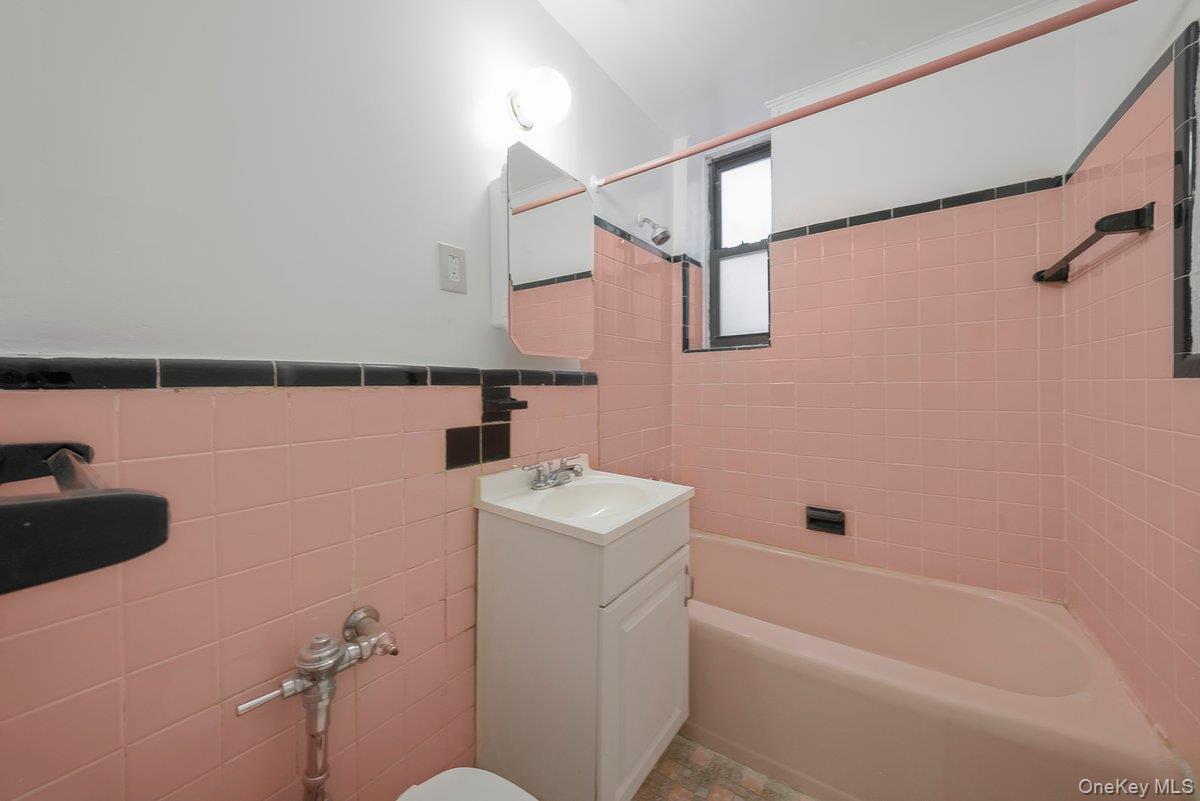 270 N Broadway # PS, Yonkers, NY 10701