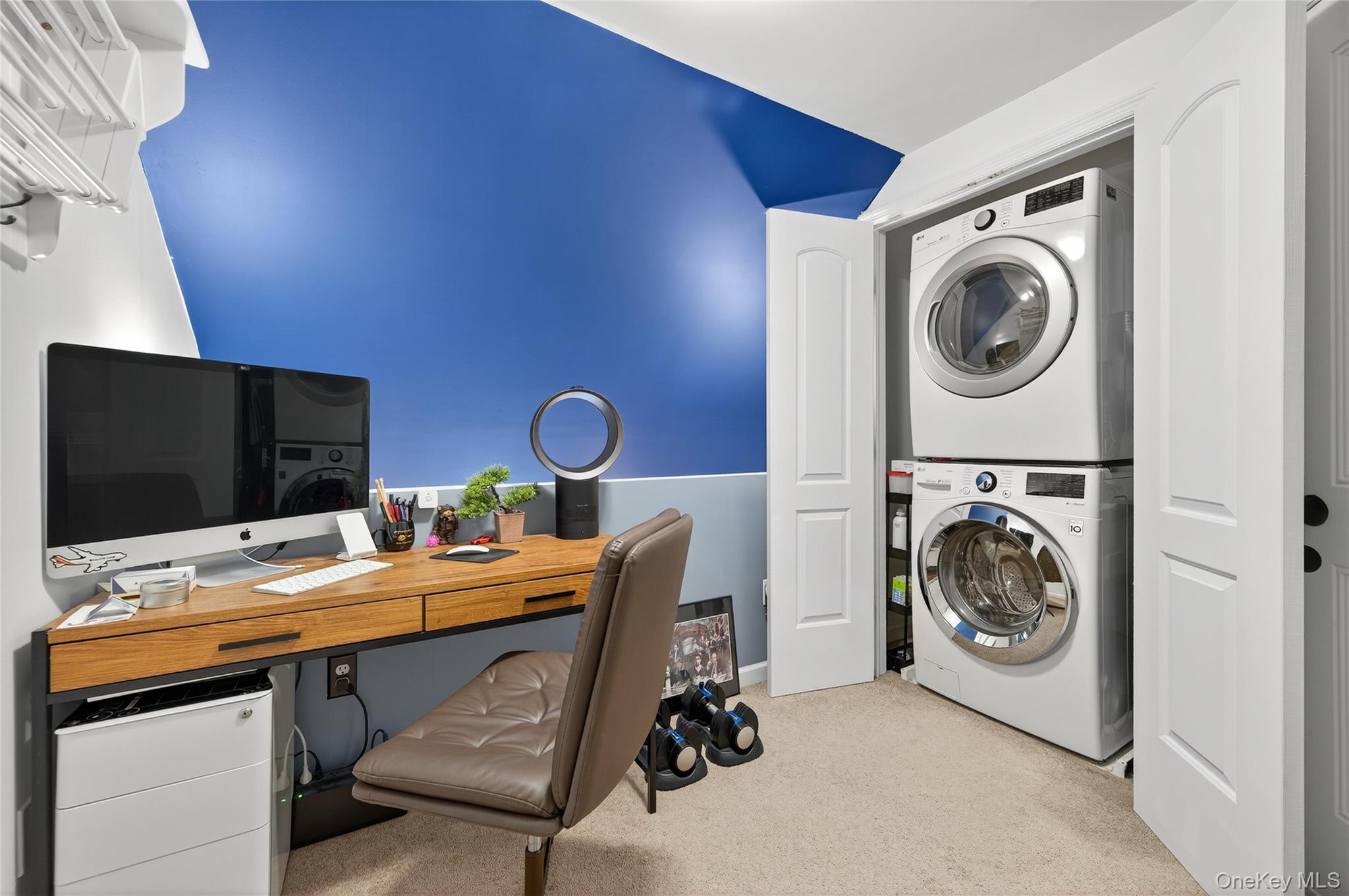 330 Maple Avenue # 19, Westbury, NY 11590