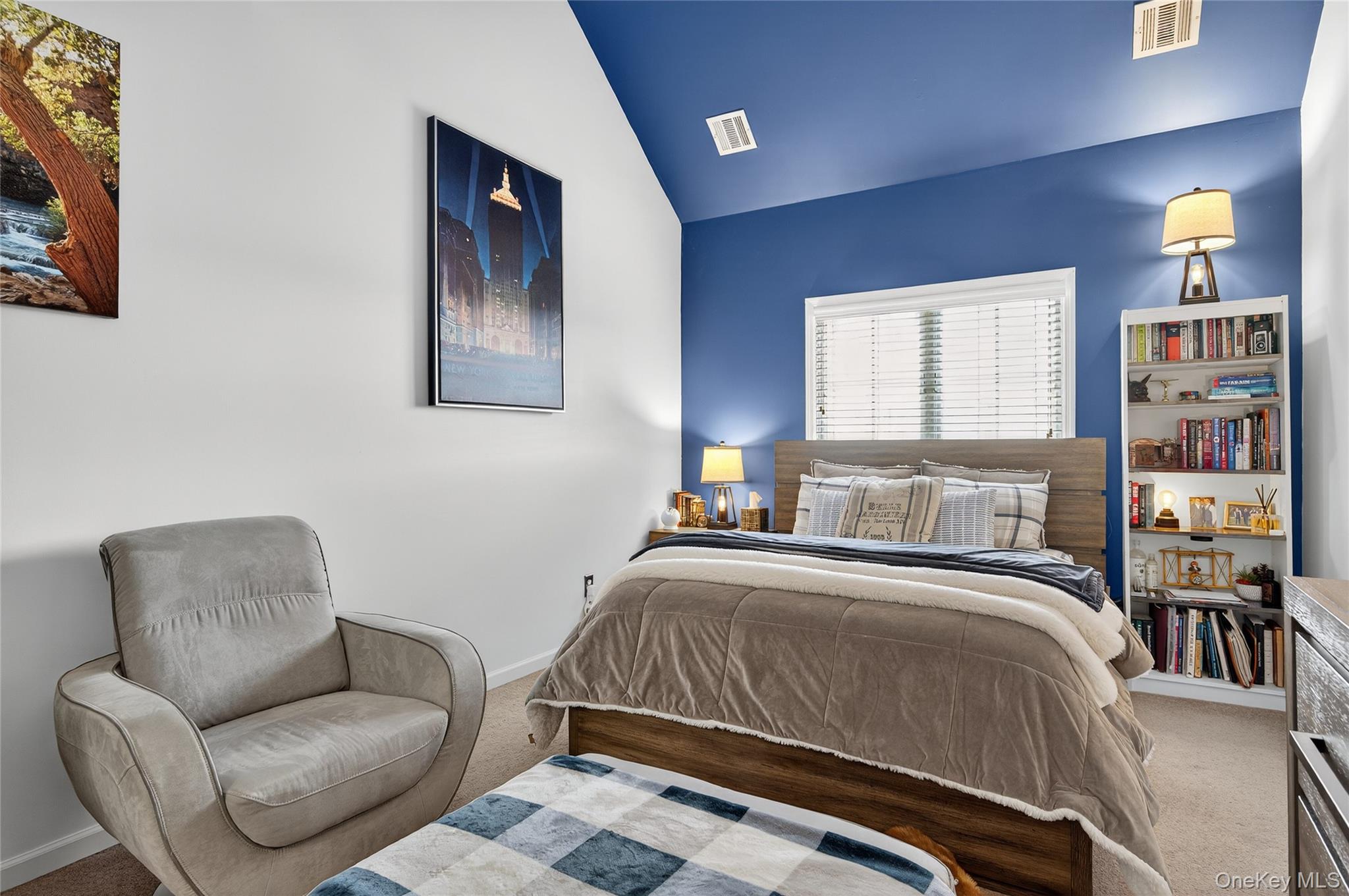 330 Maple Avenue # 19, Westbury, NY 11590