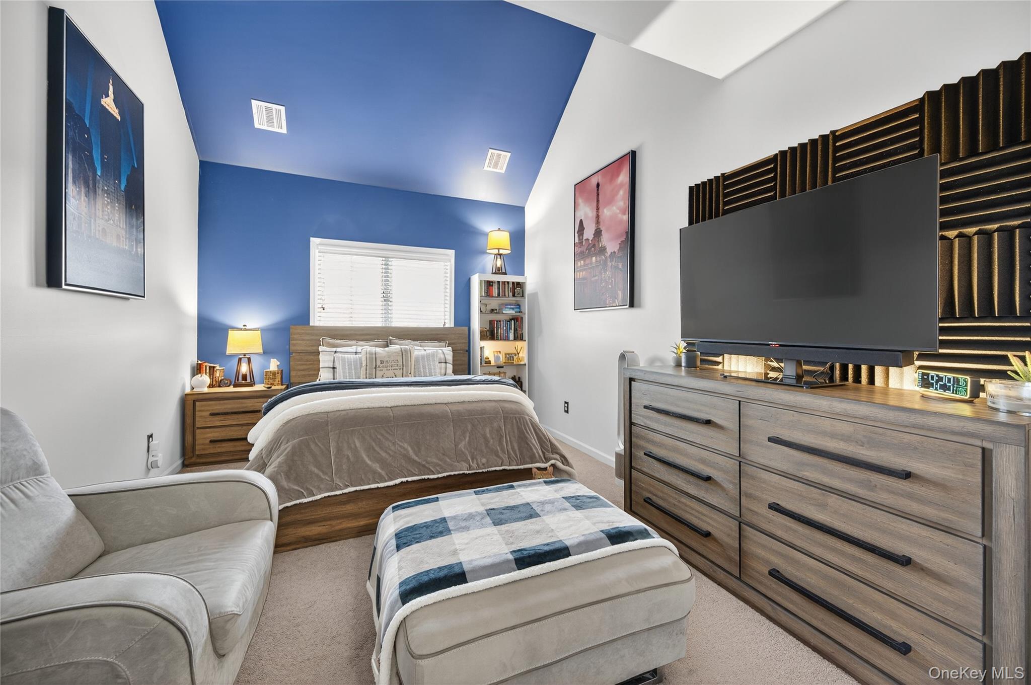 330 Maple Avenue # 19, Westbury, NY 11590