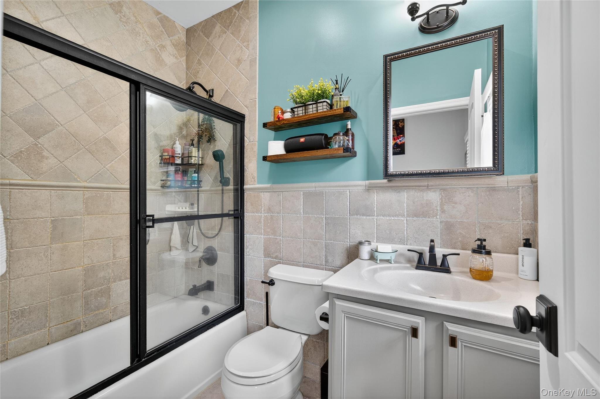 330 Maple Avenue # 19, Westbury, NY 11590