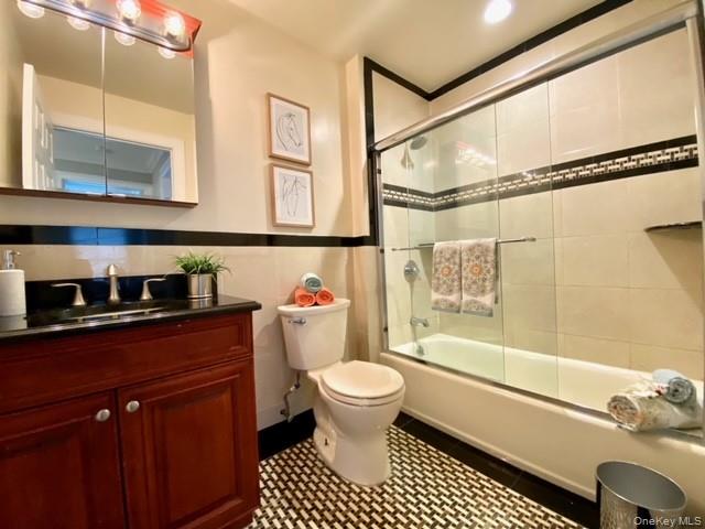 1507 Vista View Drive # 1507, Farmingville, NY 11738