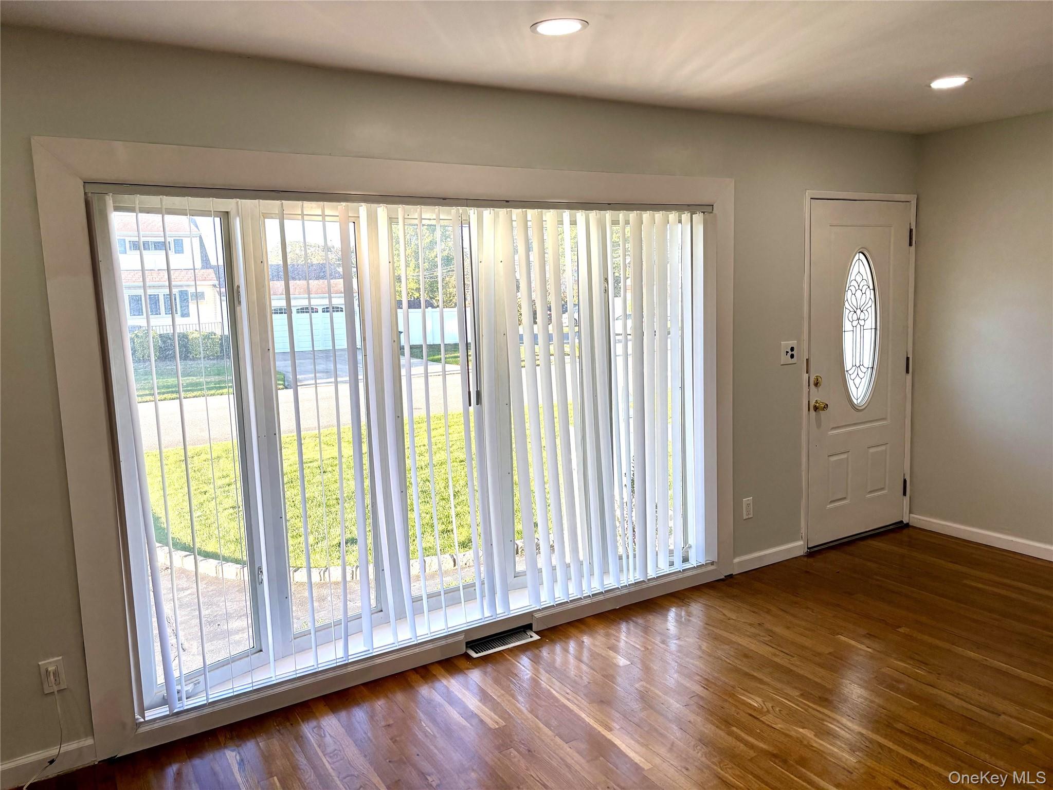 1483 4th Street, West Babylon, NY 11704