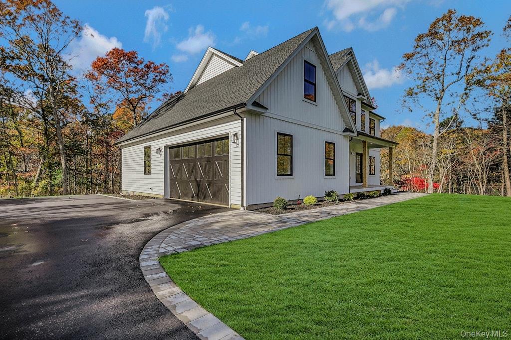 20 Bunker Lane, Middle Island, NY 11953