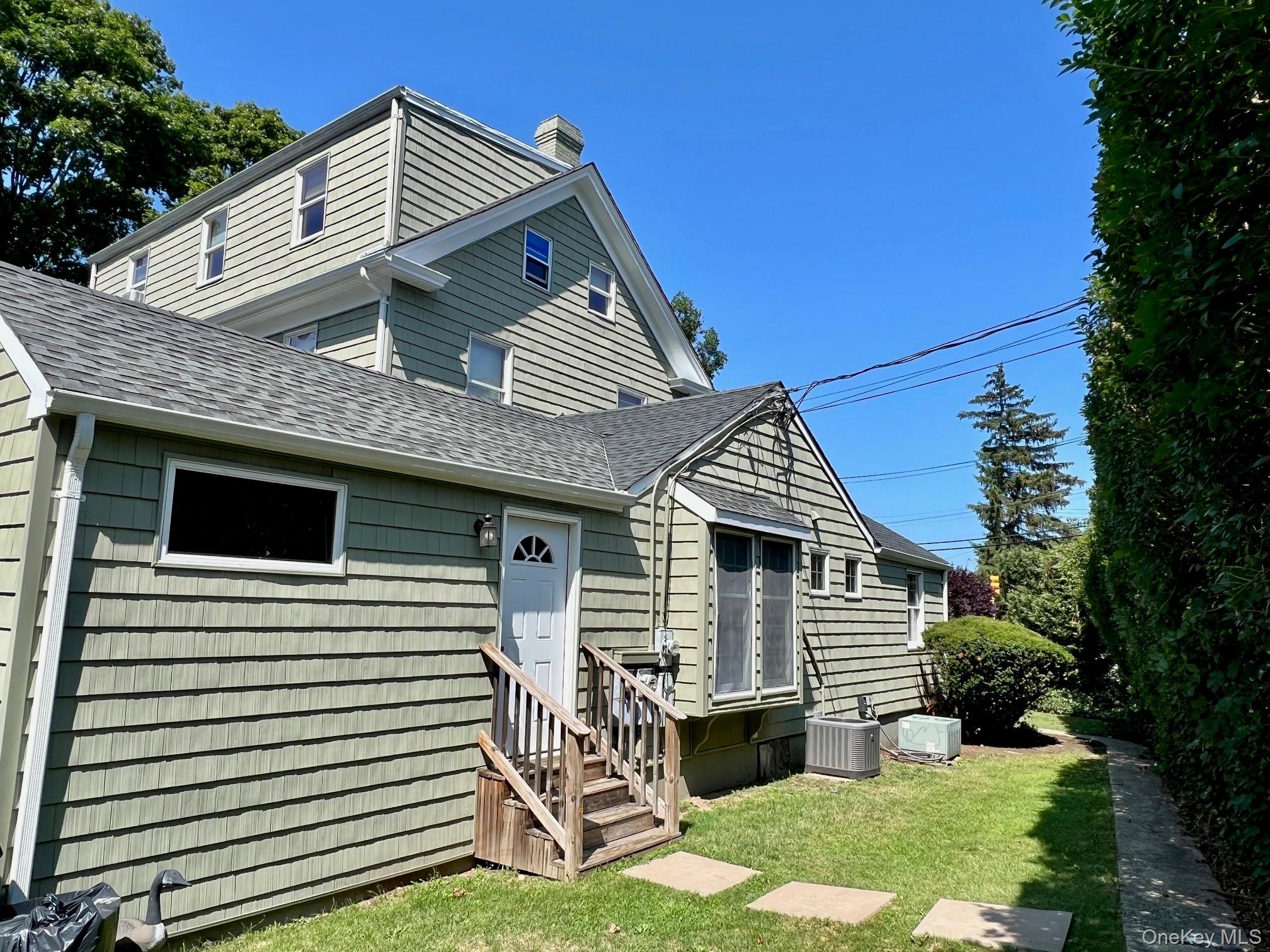 91 Green Street, Huntington, NY 11743