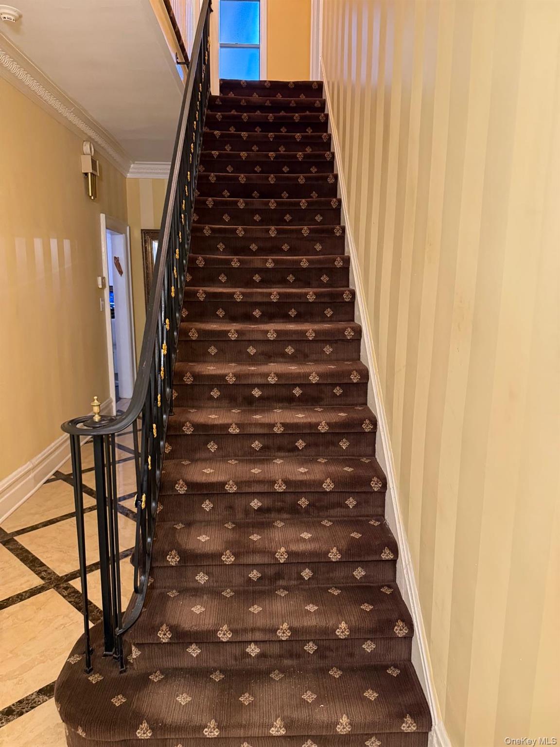 365 Broadway, Lawrence, NY 11559