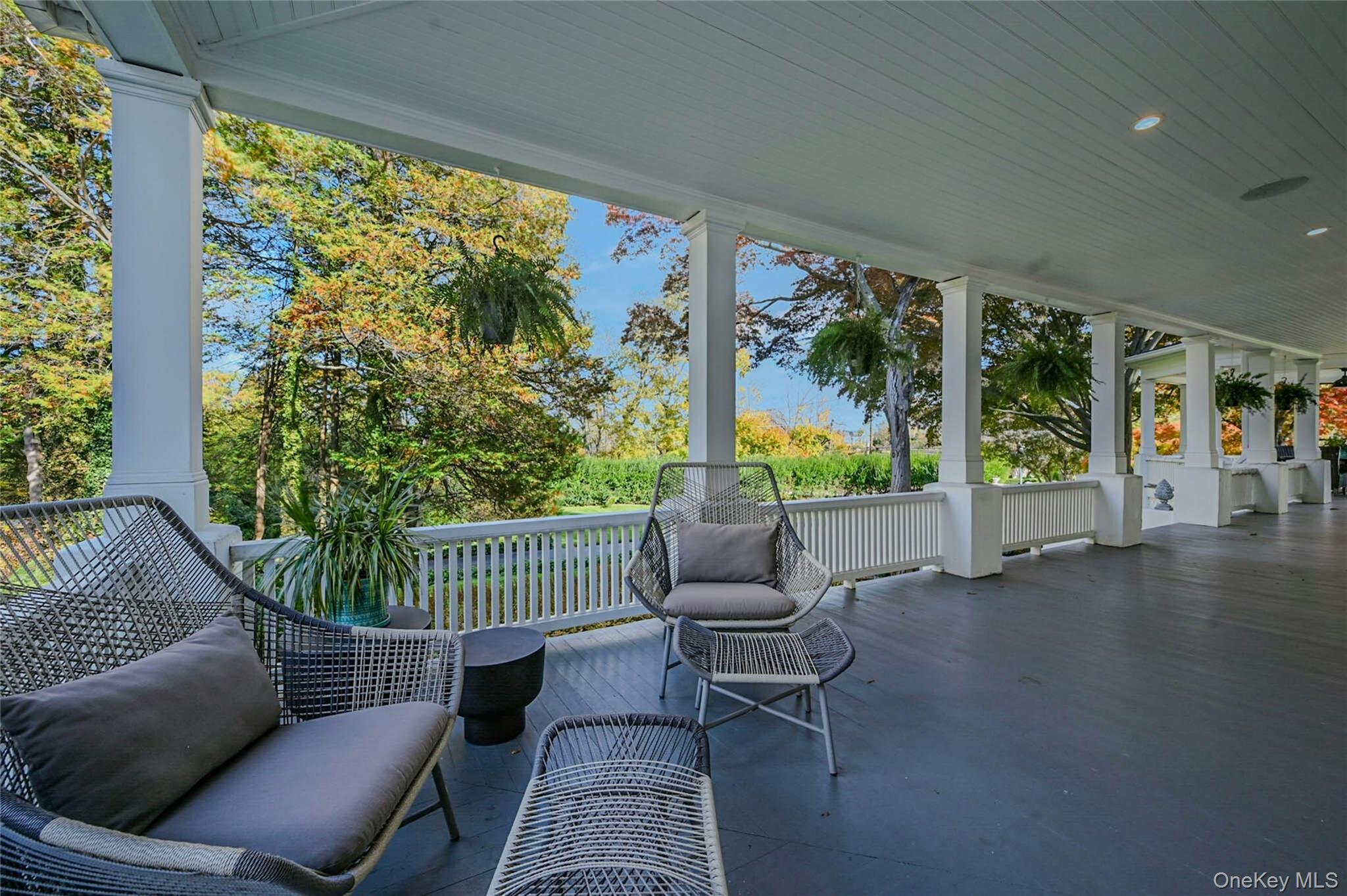 24 Harbor Hill Road, Huntington Bay, NY 11743