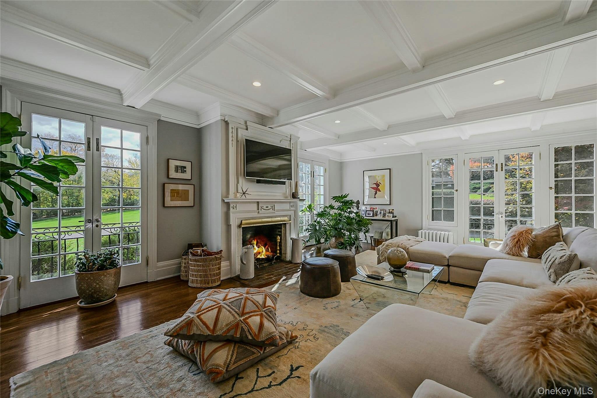 24 Harbor Hill Road, Huntington Bay, NY 11743