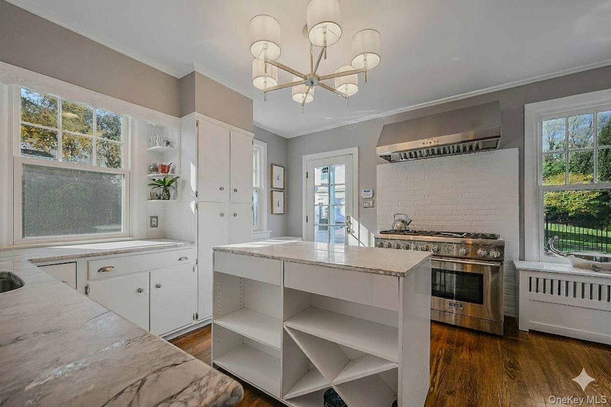 24 Harbor Hill Road, Huntington Bay, NY 11743