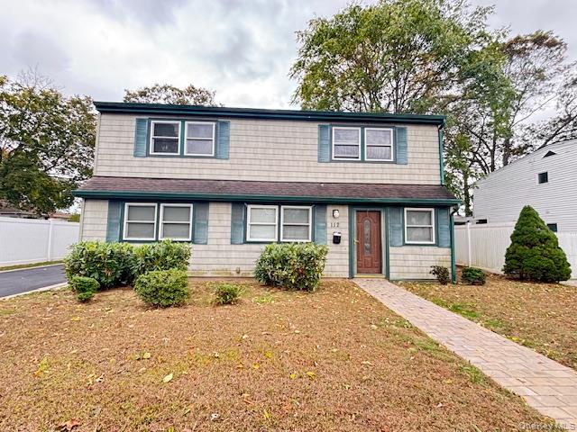 112 W Scudder Avenue, Copiague, NY 11726