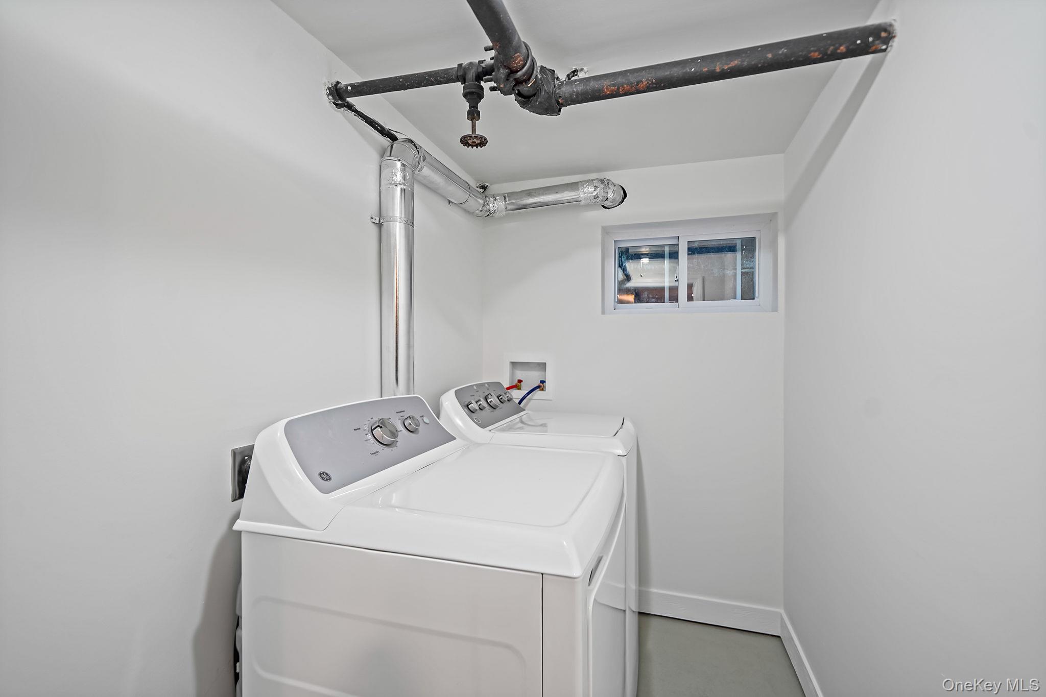 25 Oxford Drive, Freeport, NY 11520