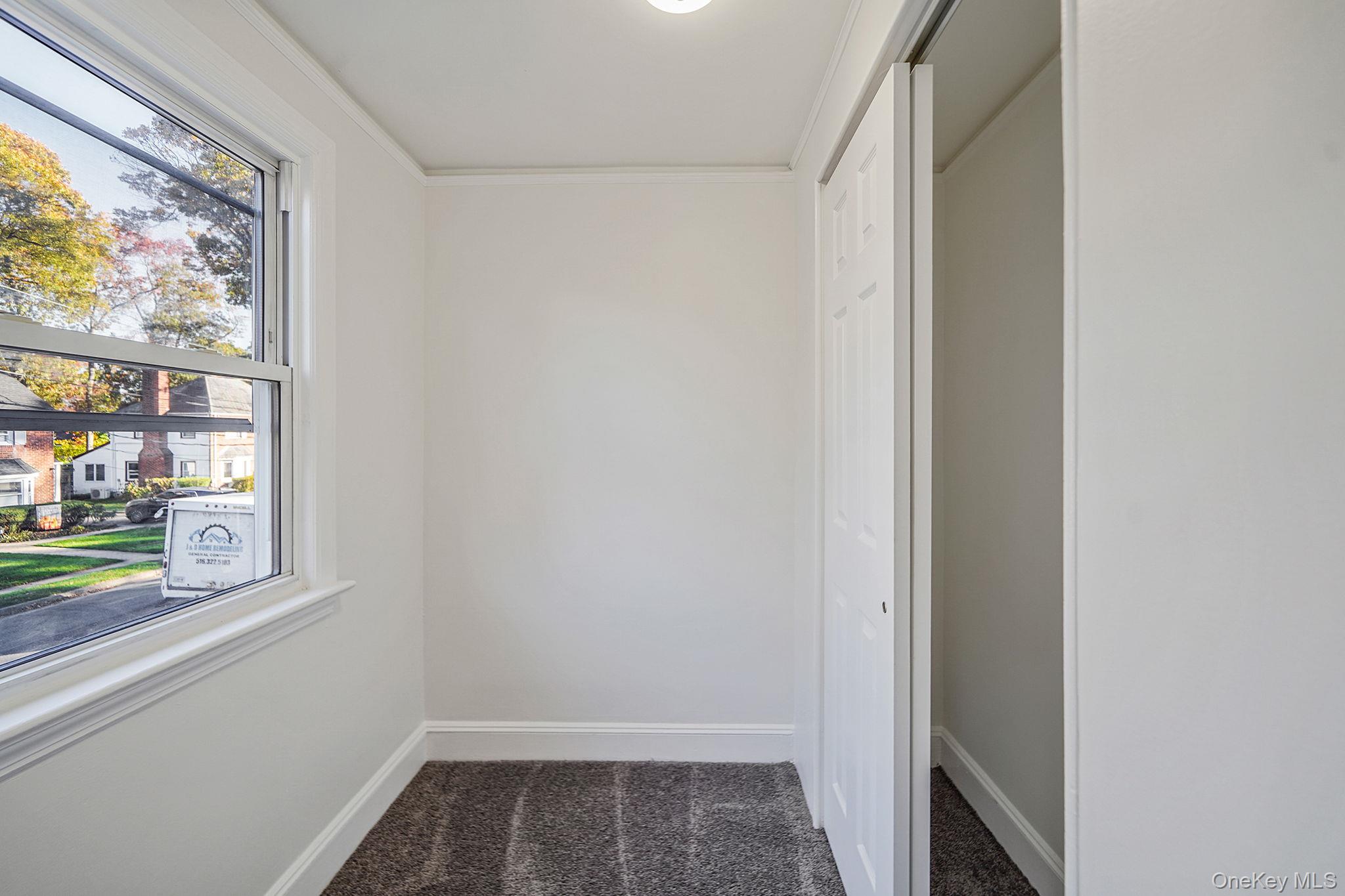 25 Oxford Drive, Freeport, NY 11520