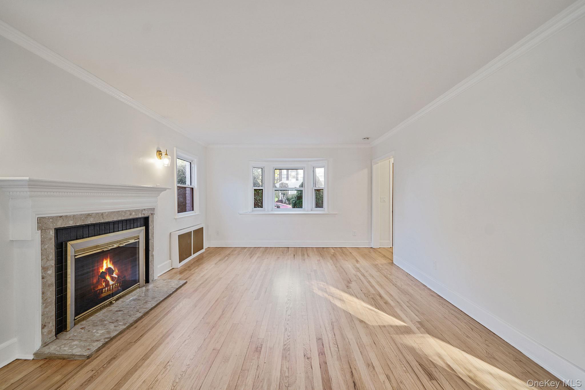 25 Oxford Drive, Freeport, NY 11520