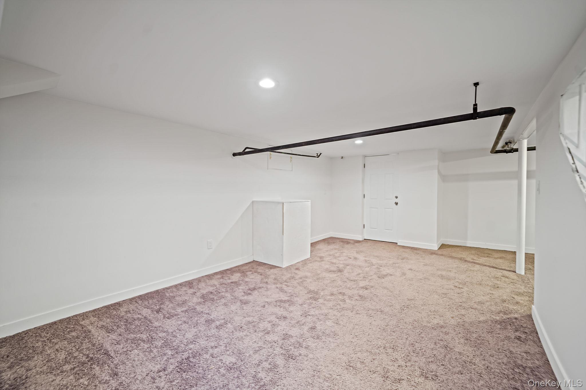 25 Oxford Drive, Freeport, NY 11520