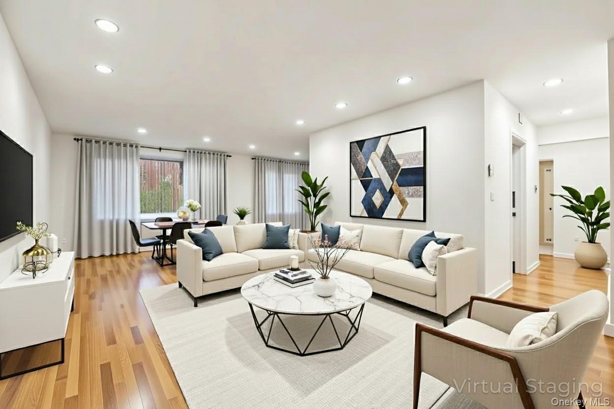 25 Chapel Place # 2D, Great Neck, NY 11021