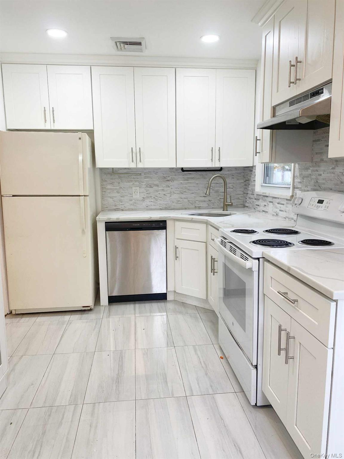 25 Margaret Drive, Plainview, NY 11803