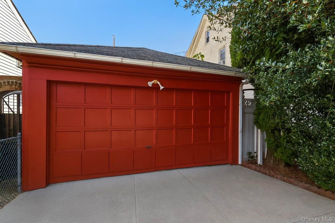 8552 79th Street, Woodhaven, NY 11421