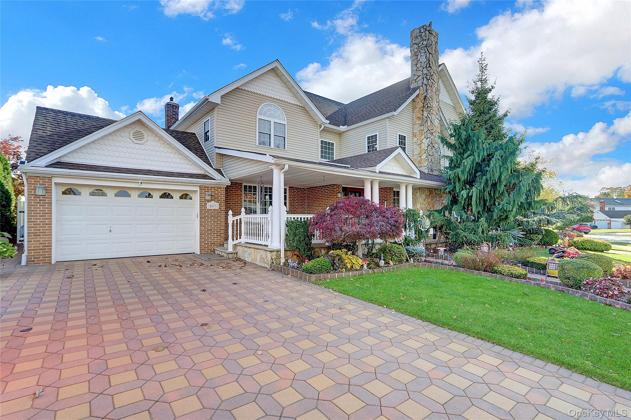 807 Cypress Drive, Franklin Square, NY 11010