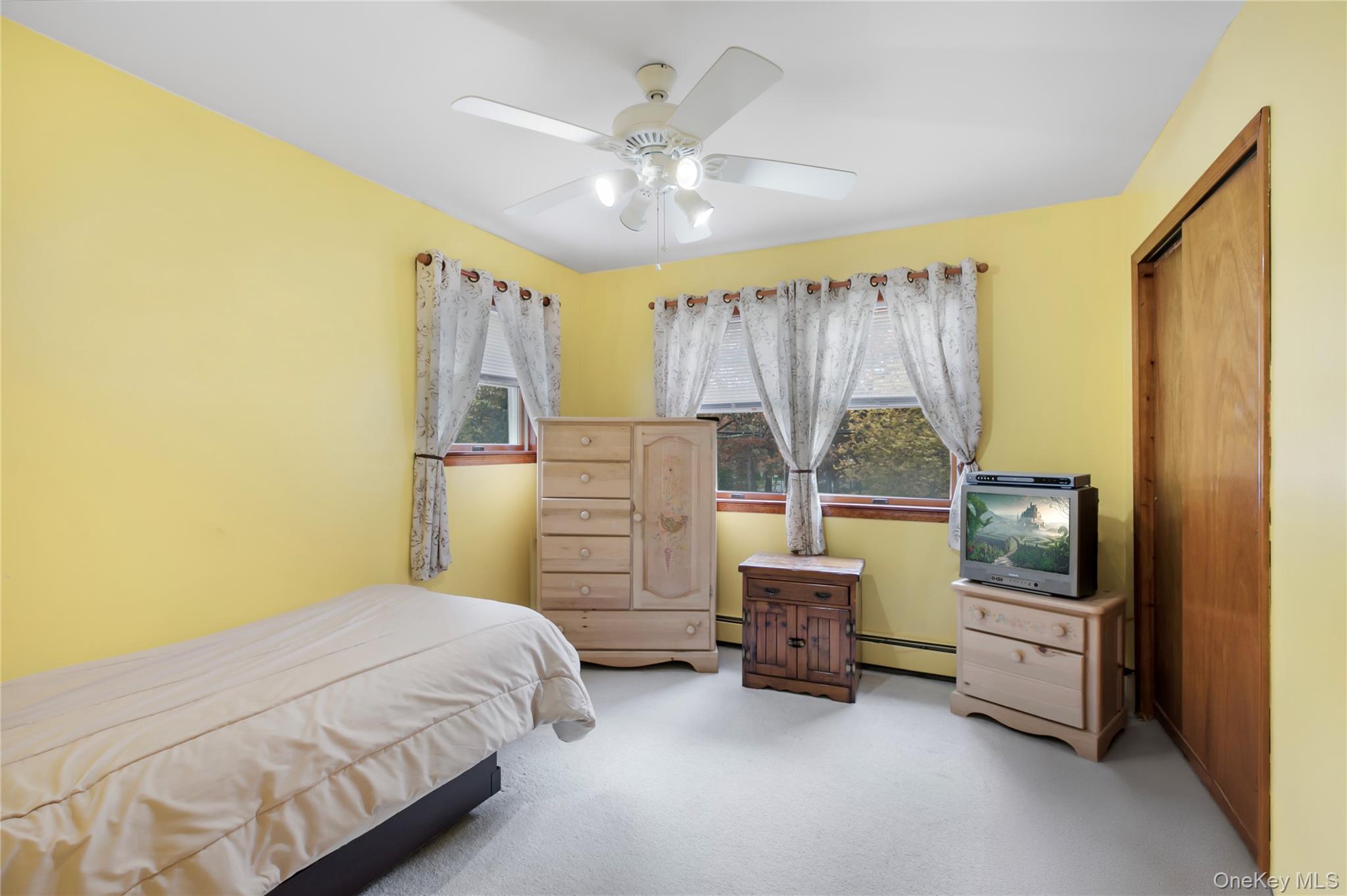 19 Hawthorne Street, Mastic, NY 11950