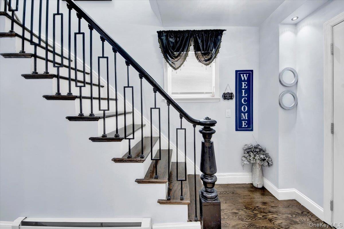 75 W Kingsbridge Road, Mount Vernon, NY 10550