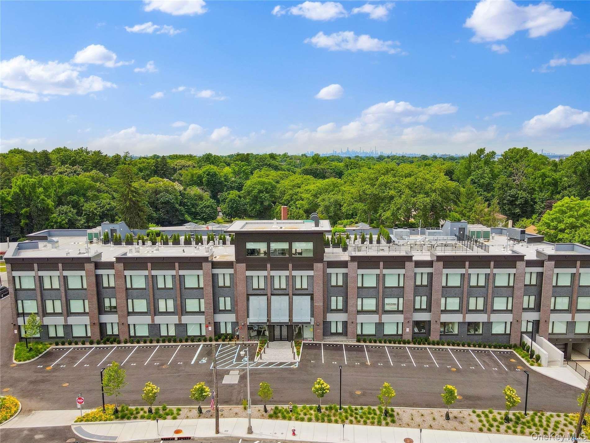 218 Middle Neck Road # 105, Great Neck, NY 11021