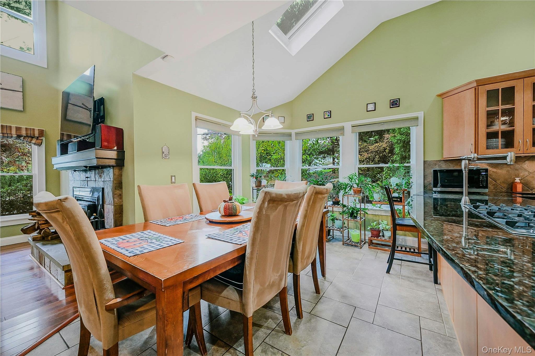 8 Margaret Avenue, Nesconset, NY 11767